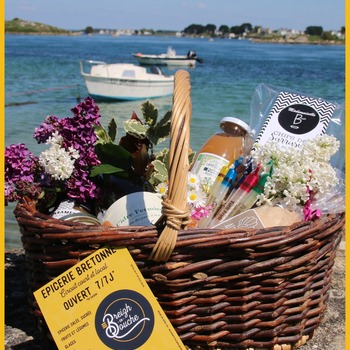 Vous êtes propriétaires d'un hébergement et vous cherchez des idées pour vos paniers d'accueil ? 

Breizh en Bouche vous propose un large choix de produits gourmands et bretons pour composer ou compléter vos paniers d'accueil.

Nous vous proposons des solutions sur mesure, en fonction de vos envies, de vos besoins et de votre budget. Contactez nous et discutons en ensemble !

Kenavo ar’vechal

#panieraccueil #paniercadeau #gites #gite #chambresdhotes #chambredhotes #gitesdefranceenbretagne #morbihan #morbihantourisme #bretagne #plouhinec #belz #etel #riantec #nostang
