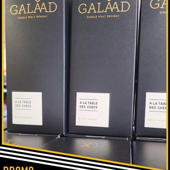 Le Whisky Galaad "A La Table des Chefs" a été récompensé du titre de MEILLEUR WHISKY FRANÇAIS au salon Wine Paris.

Ce mois de mars, Breizh en Bouche est fier de vous présenter le whisky Galaad "A La Table des Chefs". 
Né de la rencontre entre le savoir-faire de la distillerie et la passion des chefs cuisiniers bretons, ce whisky d'exception est une ode aux saveurs de notre terroir.

⭐ Élaboration artisanale : Distillé avec soin, vieilli en fûts de chêne sélectionnés, chaque gorgée révèle la richesse et la complexité de ce single malt d'exception.
⭐ Notes subtiles : Des arômes fruités et boisés, une finale douce et persistante, laissez-vous emporter par un voyage gustatif au cœur de la Bretagne.
⭐ Édition limitée : Ne manquez pas cette opportunité de déguster un whisky d'exception, fruit d'une collaboration unique. 3000 bouteilles produites seulement

Rendez-vous chez Breizh en Bouche en mars pour :

🥳 Profitez d'une offre spéciale de lancement.

Breizh en Bouche, votre caviste conseil, vous invite à vivre une expérience gustative unique. Venez découvrir le whisky Galandage La Table des Chefs et laissez-vous séduire par l'excellence bretonne.
Dégustation gratuite en magasin.

#breizhenbouche #whiskybreton #spiritueux #breton  #madeinbreton  #whisky #celtic #whiskyfrancais #singlemalt #bretagne #vivelabretagne #coffretcadeau #breizhenbouche #local #circuitcourt #artisanal #cavebretonne #cave #caveartisanale #morbihantourisme #morbihan
L'abus d'alcool est dangereux pour la santé.